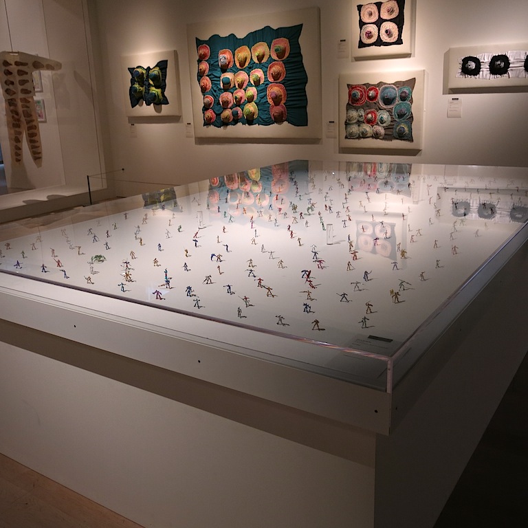 Shota Katsube 300 objects made from twist ties