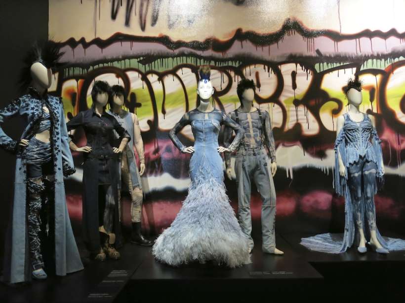 Fashion World of Jean Paul Gaultier_009